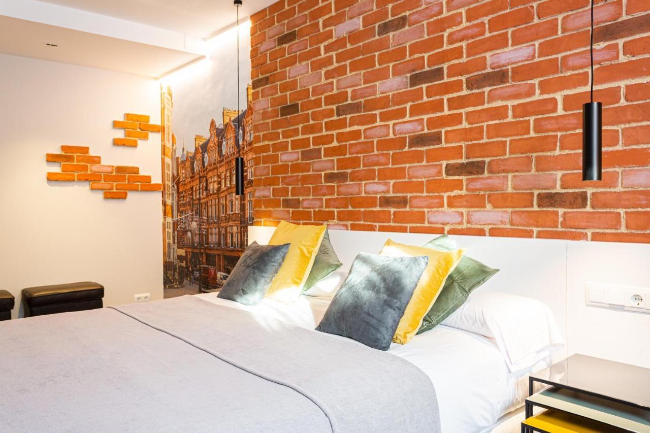 Fly Rooms Madrid Airport Extérieur photo