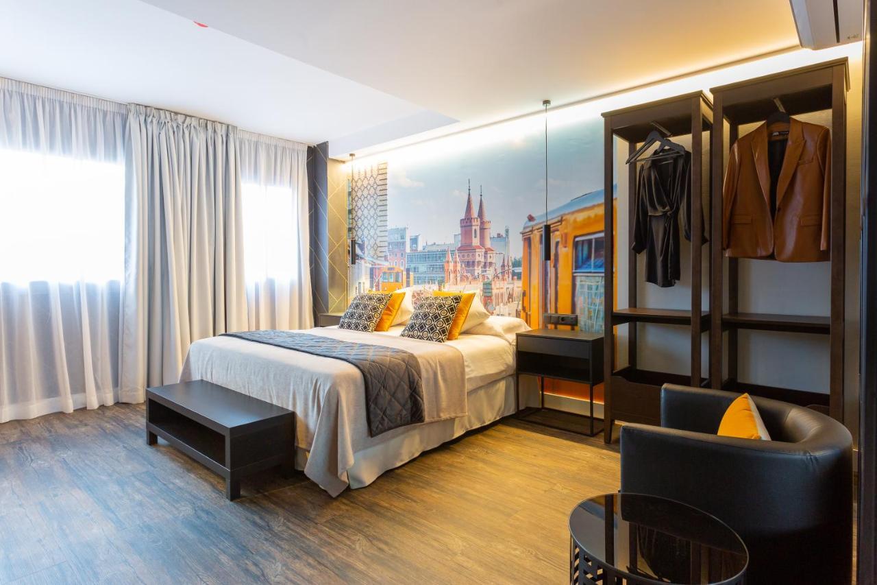 Fly Rooms Madrid Airport Extérieur photo