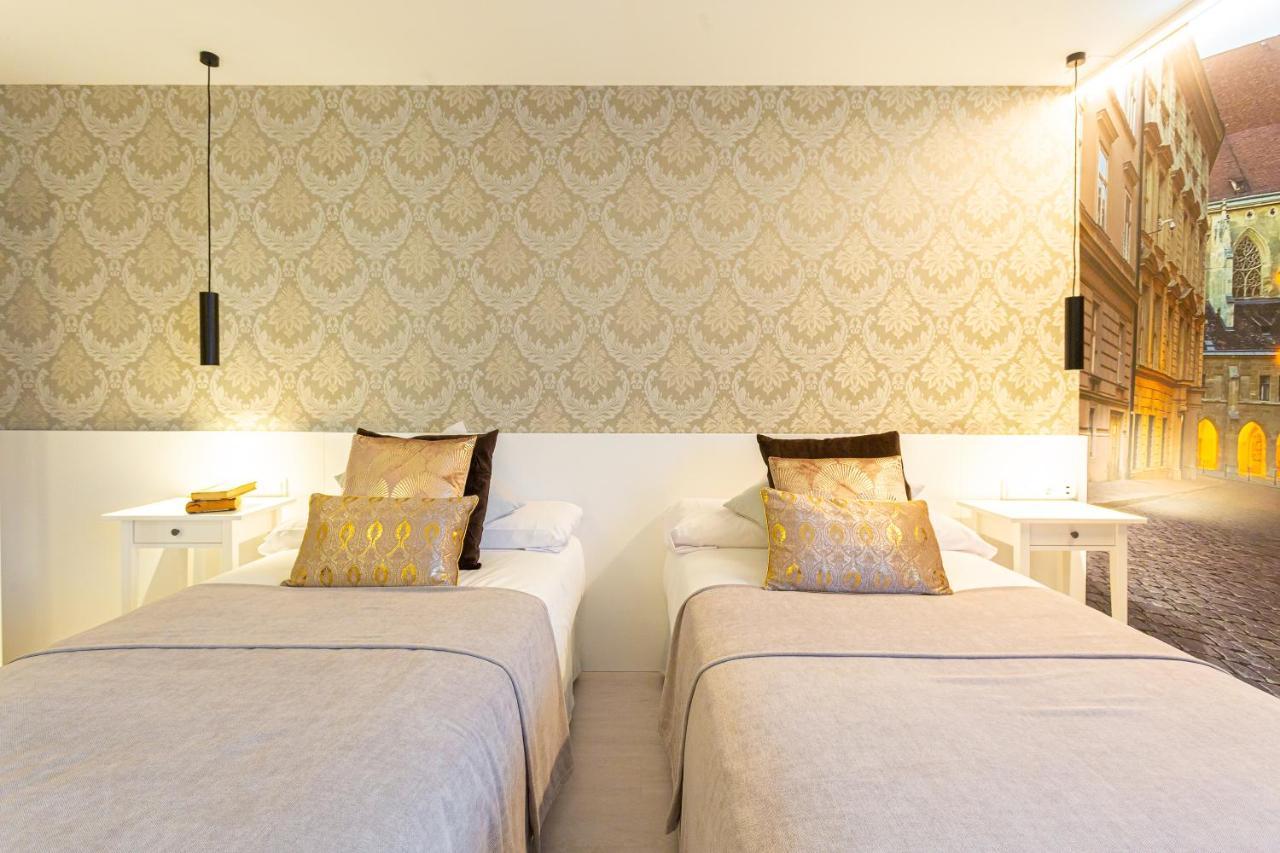 Fly Rooms Madrid Airport Extérieur photo