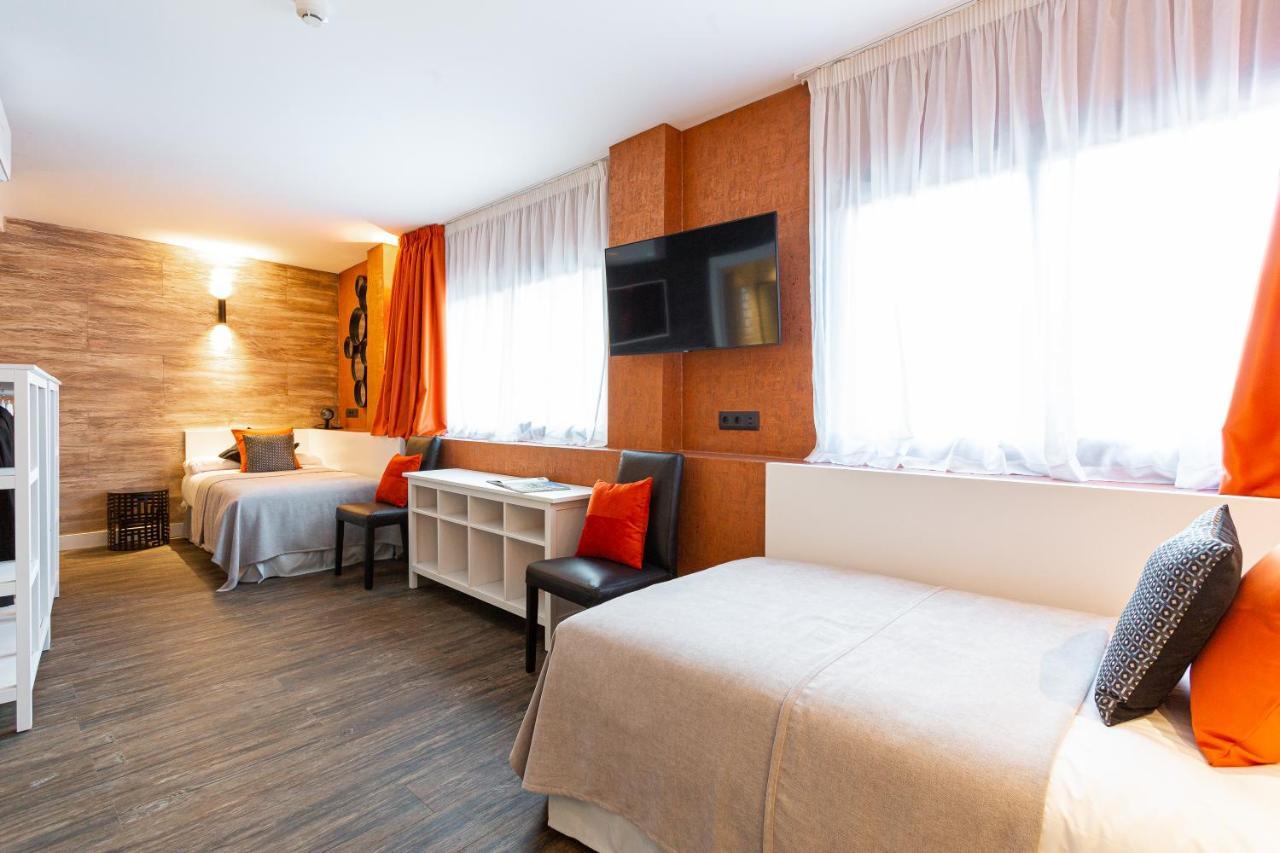 Fly Rooms Madrid Airport Extérieur photo