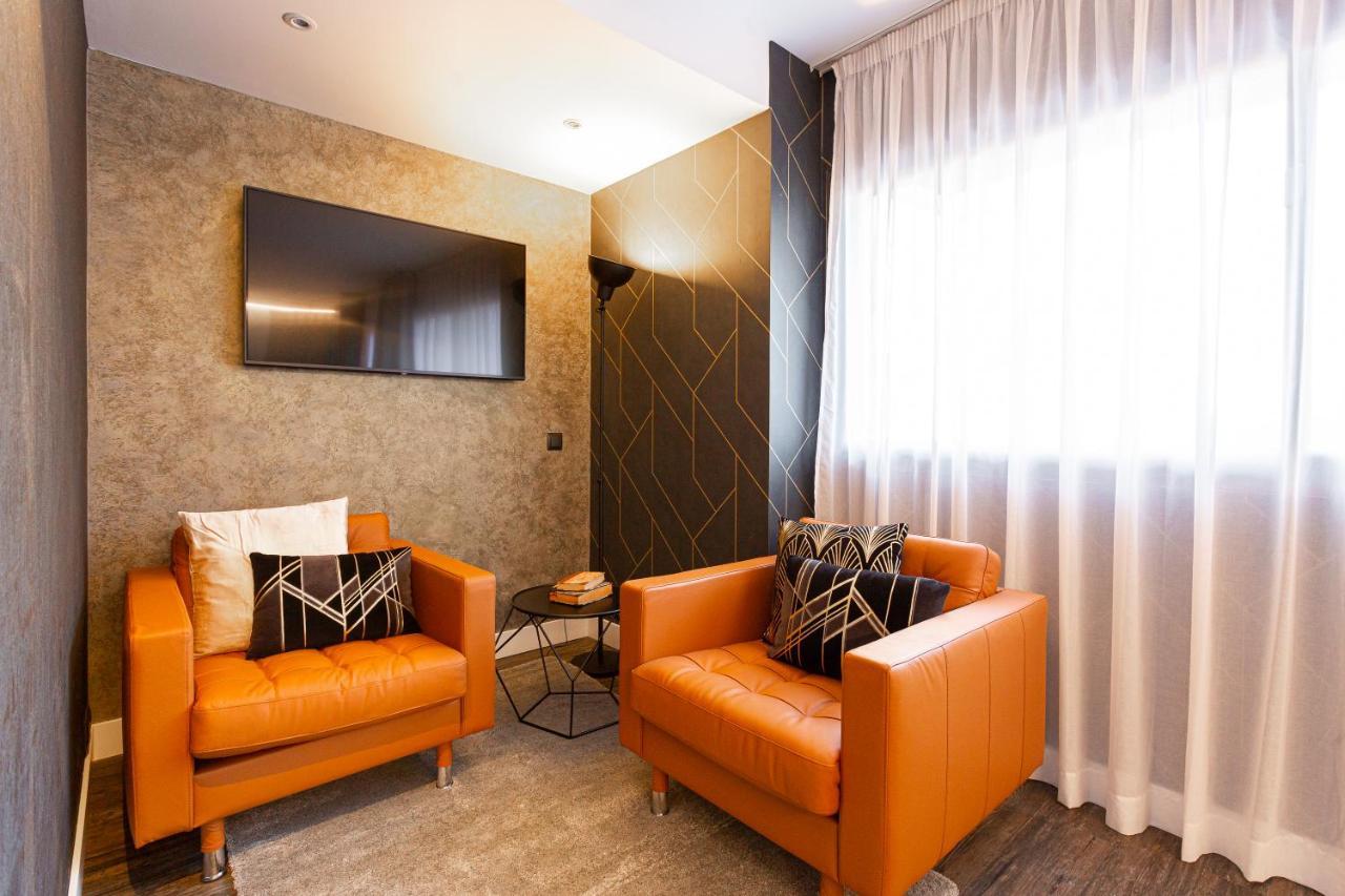 Fly Rooms Madrid Airport Extérieur photo