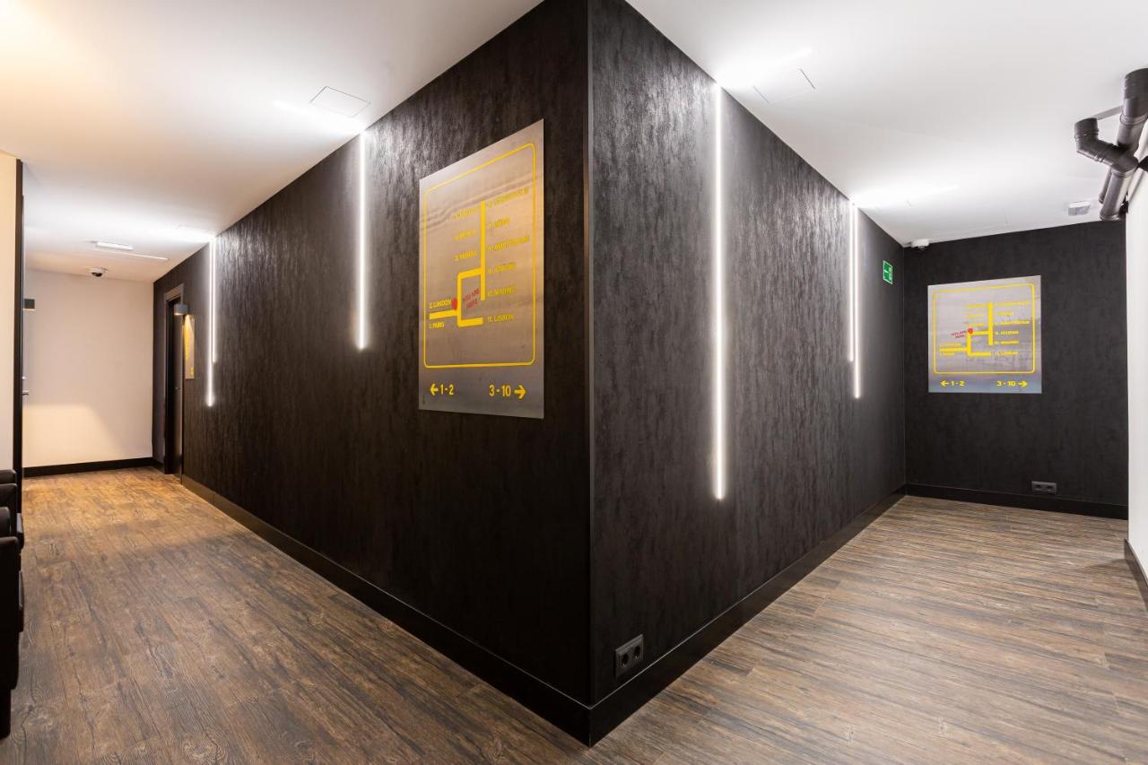 Fly Rooms Madrid Airport Extérieur photo