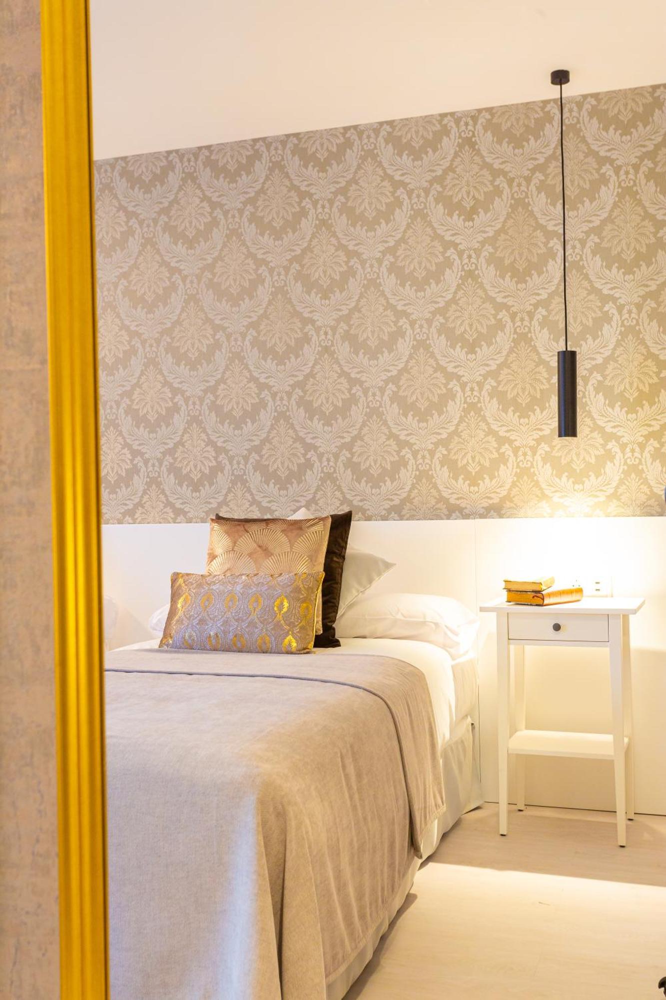 Fly Rooms Madrid Airport Extérieur photo